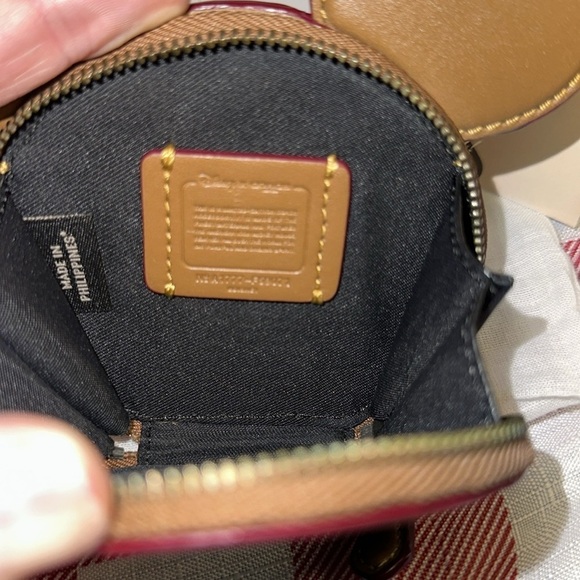 Disney X Coach C8581 Honeycomb Leather Disney Parks Mickey Mouse Ears Coin Case - Picture 4 of 5